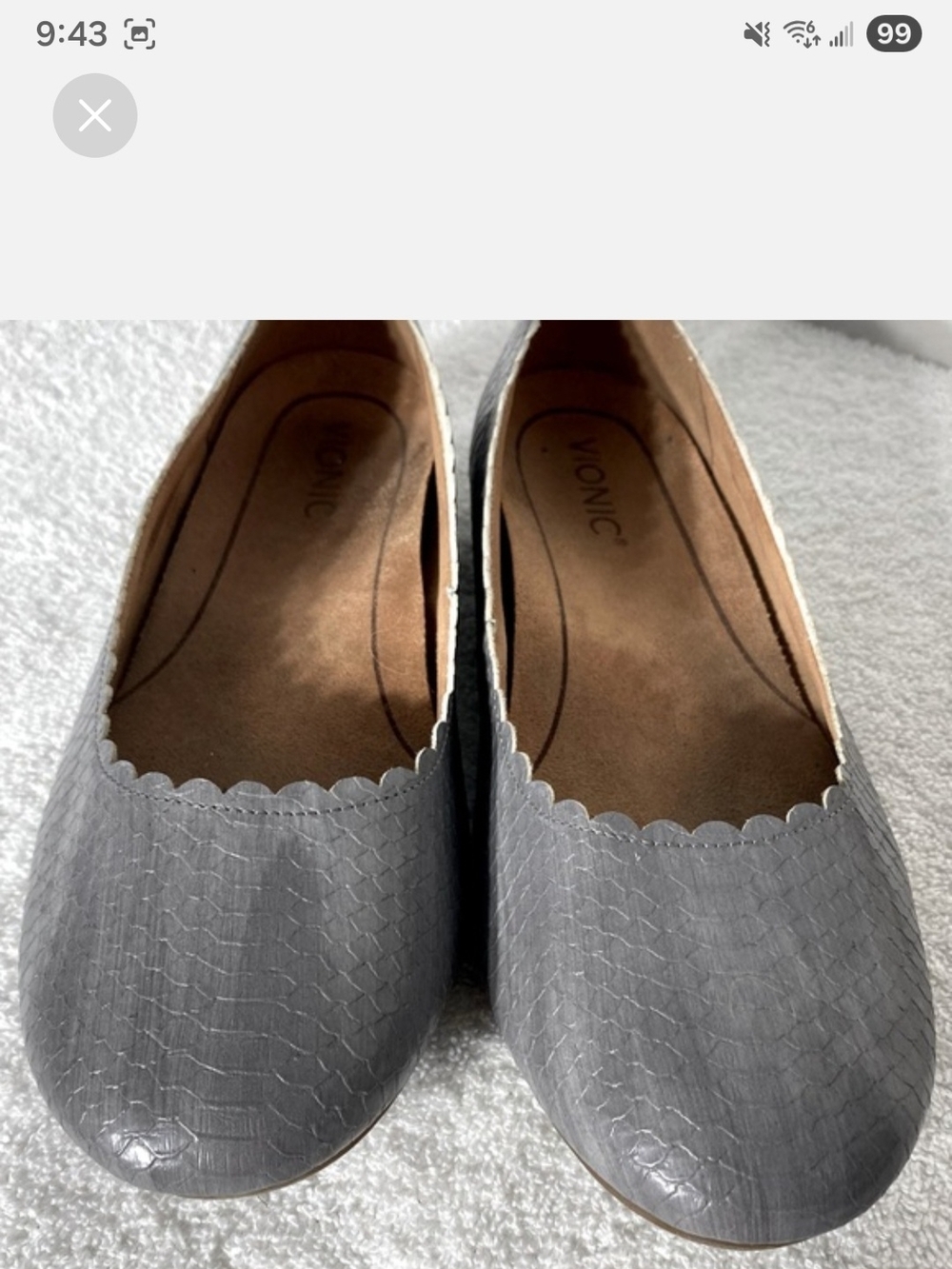 Vionic Gray Scalloped Ballet Flats